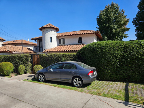 Venta Casa NOSP 4D en suite Walk-in cl&oacute;set 3B 3E 1B Carlos Ossand&oacute;n - La Reina