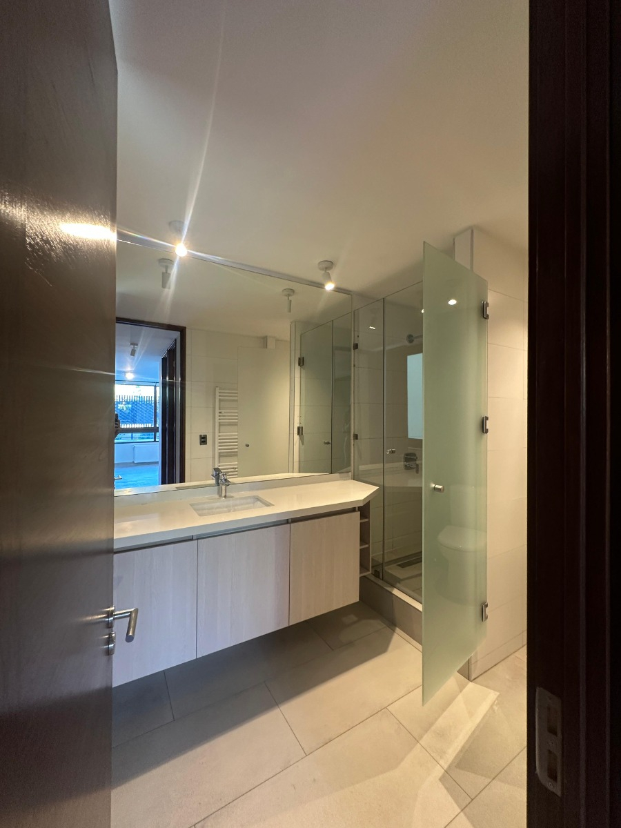 Venta Casa O 4D en suite Walk-in cl&oacute;set 4B 2E 2Bd Los Trapenses - Lo Barnechea