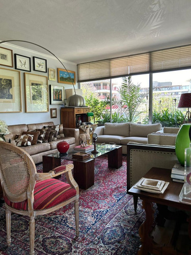 Venta Departamento O 4D en suite Walk-in cl&oacute;set 3B 2E 1B Borde R&iacute;o - Casa Piedra - Vitacura