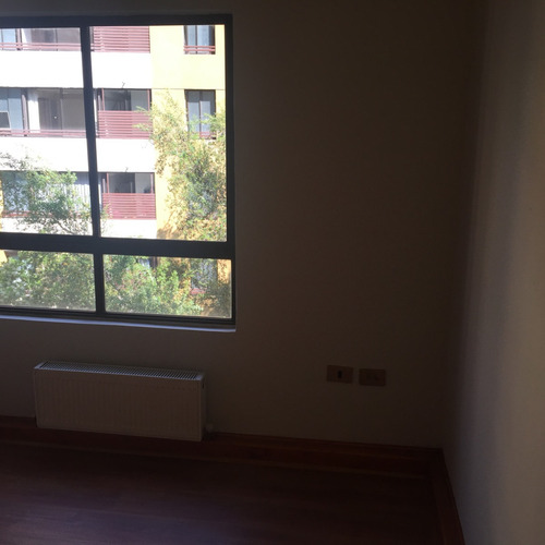 Arriendo Departamento 4D en suite 3B 1E 1B Centro Financiero - Las Condes