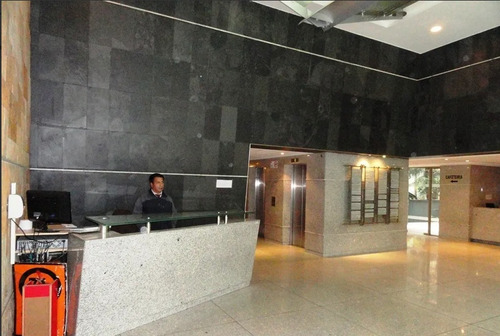 Arriendo Oficina NO 3B 2E 1B Metro Escuela Militar - Las Condes