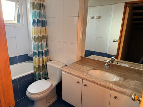 Venta Casa NOSP 5D en suite Walk-in cl&oacute;set 5B 3E 1B Carlos Ossand&oacute;n - La Reina