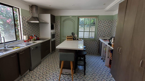 Venta Casa O 4D 3B 2E 1B La Dehesa - Lo Barnechea