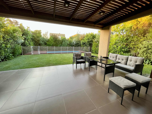 Venta Casa 3D 3B 3E Chicureo - Colina