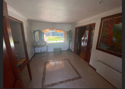 Venta Casa NOSP 5D en suite Walk-in cl&oacute;set 5B 10E 1B Chicureo - Colina