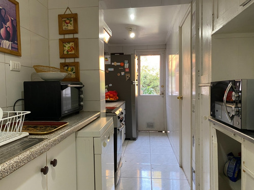 Venta Casa NP 4D 3B 2E 1B Rotonda Atenas - Las Condes