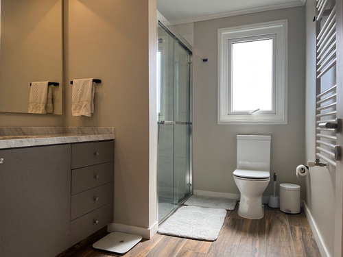 Venta Casa N 5D en suite Walk-in cl&oacute;set 5B 3E 1B Chicureo - Colina