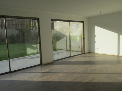 Arriendo Casa SO 4D en suite 3B 2E San Carlos de Apoquindo - Las Condes