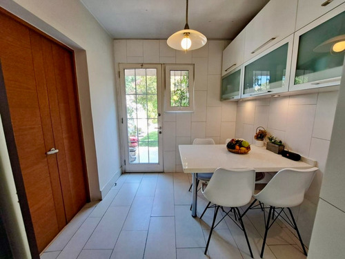 Arriendo Casa 3D 3B 6E 1B Metro Pr&iacute;ncipe de Gales - Country Club - La Reina