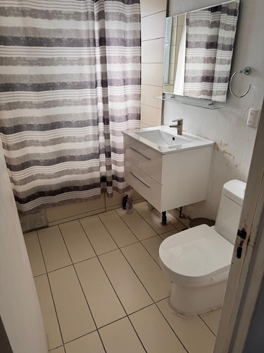 Arriendo Casa 3D 2B 2E 1B Rotonda Atenas - Las Condes