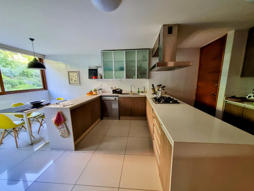 Venta Casa NOSP 5D 5B 4E 1B San Carlos de Apoquindo - Las Condes