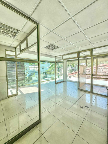 Arriendo Oficina 6B 10E Barrio Italia - Providencia