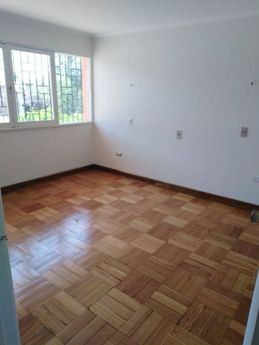Arriendo Casa 4D 3B 2E 1B Metro Bilbao - Providencia
