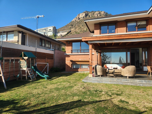 Arriendo Casa 5D 4B 3E 1B San Carlos de Apoquindo - Las Condes