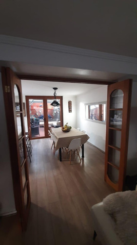 Arriendo Casa 5D en suite 4B 1E Carlos Ossand&oacute;n - La Reina