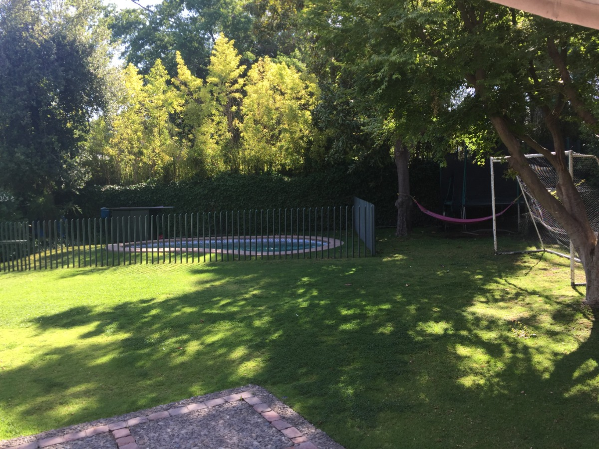 Venta Casa NO 5D en suite Walk-in cl&oacute;set 4B 3E 3Bd Los Dominicos - Las Condes