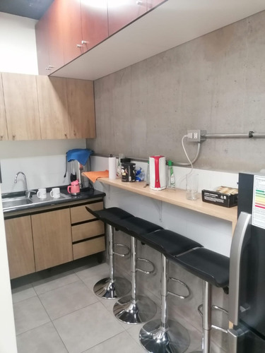 Venta Oficina 2B 2E Metro Sim&oacute;n Bolivar - La Reina