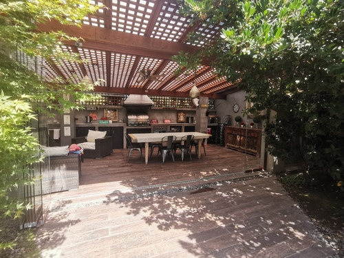 Venta Casa 5D en suite Walk-in cl&oacute;set 5B 2E Los Dominicos - Las Condes