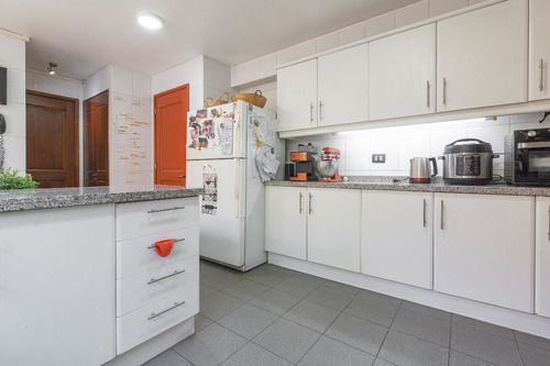 Venta Casa 5D 4B 2E Los Trapenses - Lo Barnechea