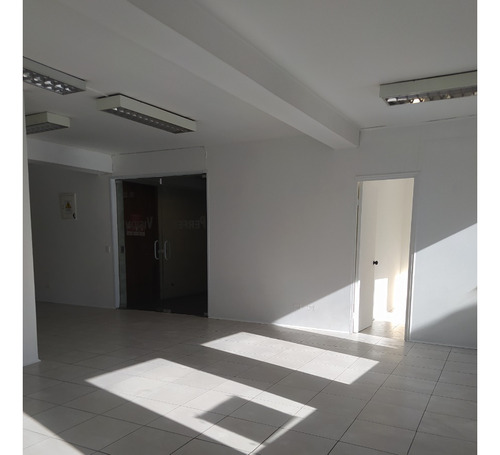 Arriendo Oficina NP 3B 1E Metro Escuela Militar - Las Condes