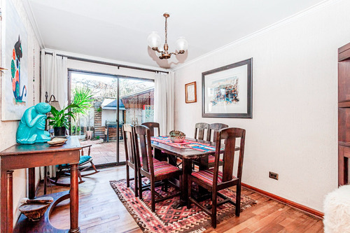 Venta Casa O 4D en suite Walk-in cl&oacute;set 4B 3E 1B Rotonda Atenas - Las Condes