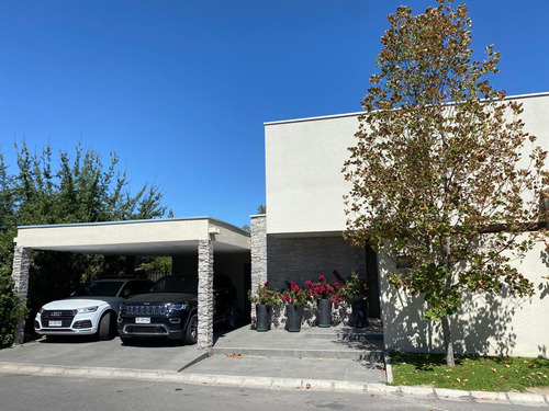 Arriendo Casa 4D 4B 2E 1B Chicureo - Colina