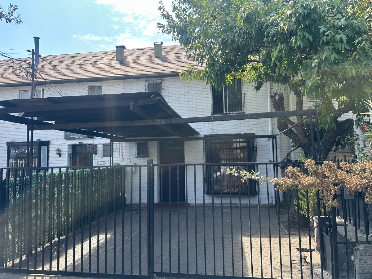 Arriendo Casa NO 4D Walk-in cl&oacute;set 3B 2E Metro Hernando de Magallanes - Las Condes