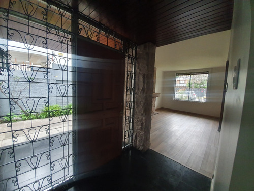 Venta Casa NOSP 5D en suite 4B 2E 1B Los Dominicos - Las Condes