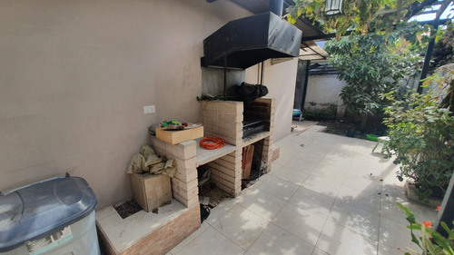 Venta Casa 4D Walk-in cl&oacute;set 3B 2E 1B Metro Sim&oacute;n Bolivar - La Reina