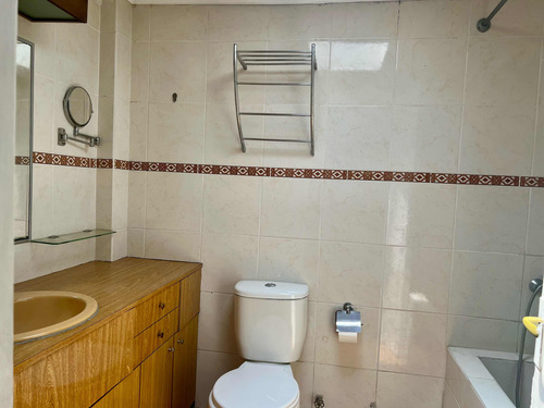 Venta Casa 4D 3B 2E Alto Las Condes - Las Condes