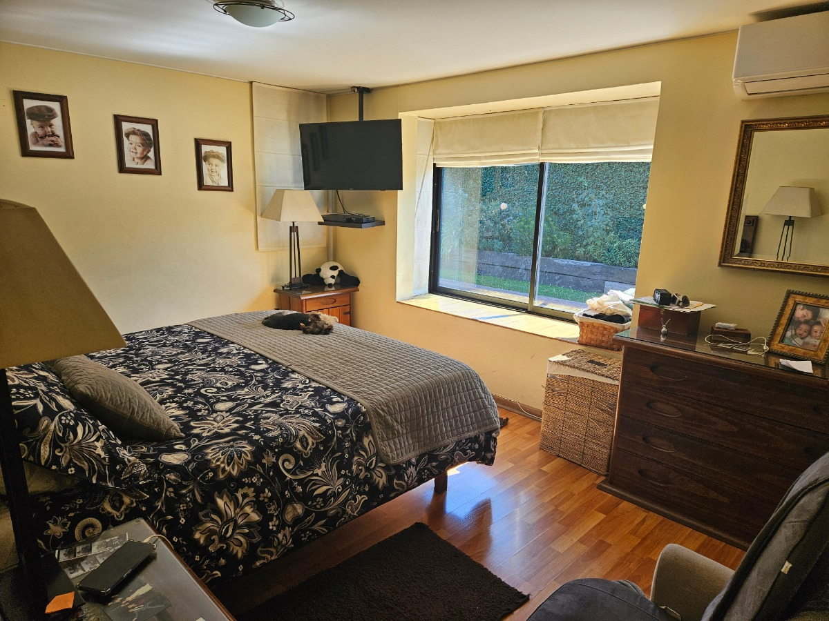 Venta Casa NOSP 4D en suite Walk-in cl&oacute;set 3B 3E 1Bd Carlos Ossand&oacute;n - La Reina