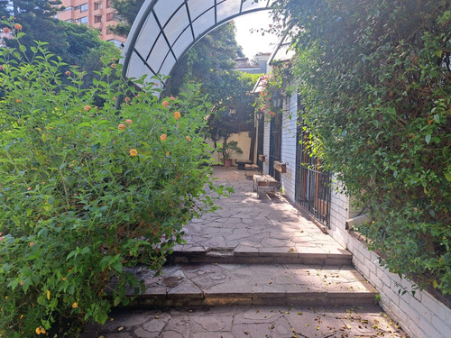 Venta Casa NOSP 5D 2B 6E Metro Manquehue - Apumanque - Las Condes