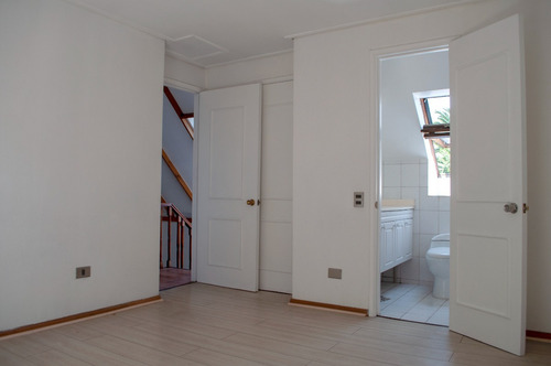 Venta Casa NOSP 5D en suite Walk-in cl&oacute;set 5B 3E 1B La Dehesa - Lo Barnechea