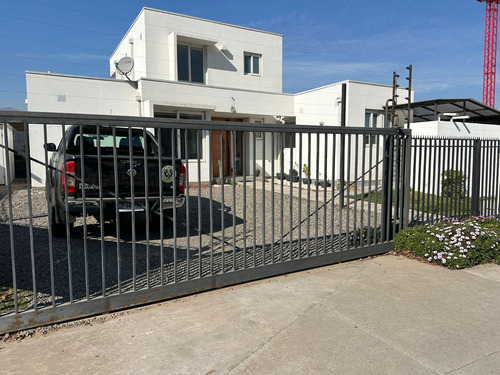 Arriendo Casa NO 4D 3B 3E 1B La Dehesa - Lo Barnechea