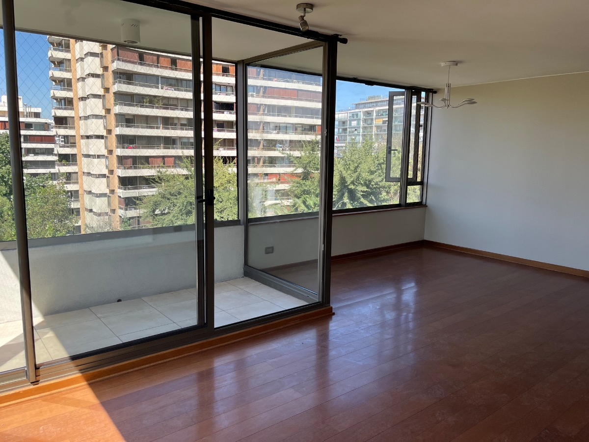 Arriendo Departamento SO 3D en suite Walk-in cl&oacute;set 4B 2E 1Bd Las Lilas - Providencia