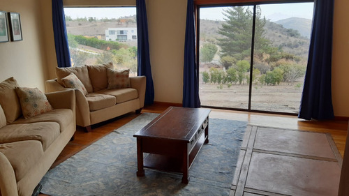 Arriendo Casa NOSP 4D en suite Walk-in cl&oacute;set 4B 8E 1B Casas de Chacabuco - Colina