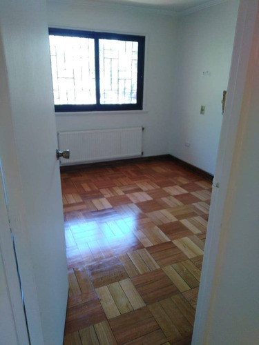 Arriendo Casa 4D 3B 2E 1B Metro Bilbao - Providencia