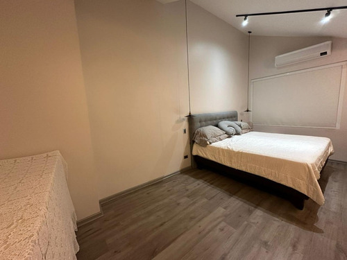 Arriendo Casa 6D en suite Walk-in cl&oacute;set 4B 4E 1B Metro Manquehue - Apumanque - Las Condes