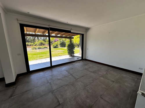 Arriendo Casa 4D 4B 4E 1B Chicureo - Colina