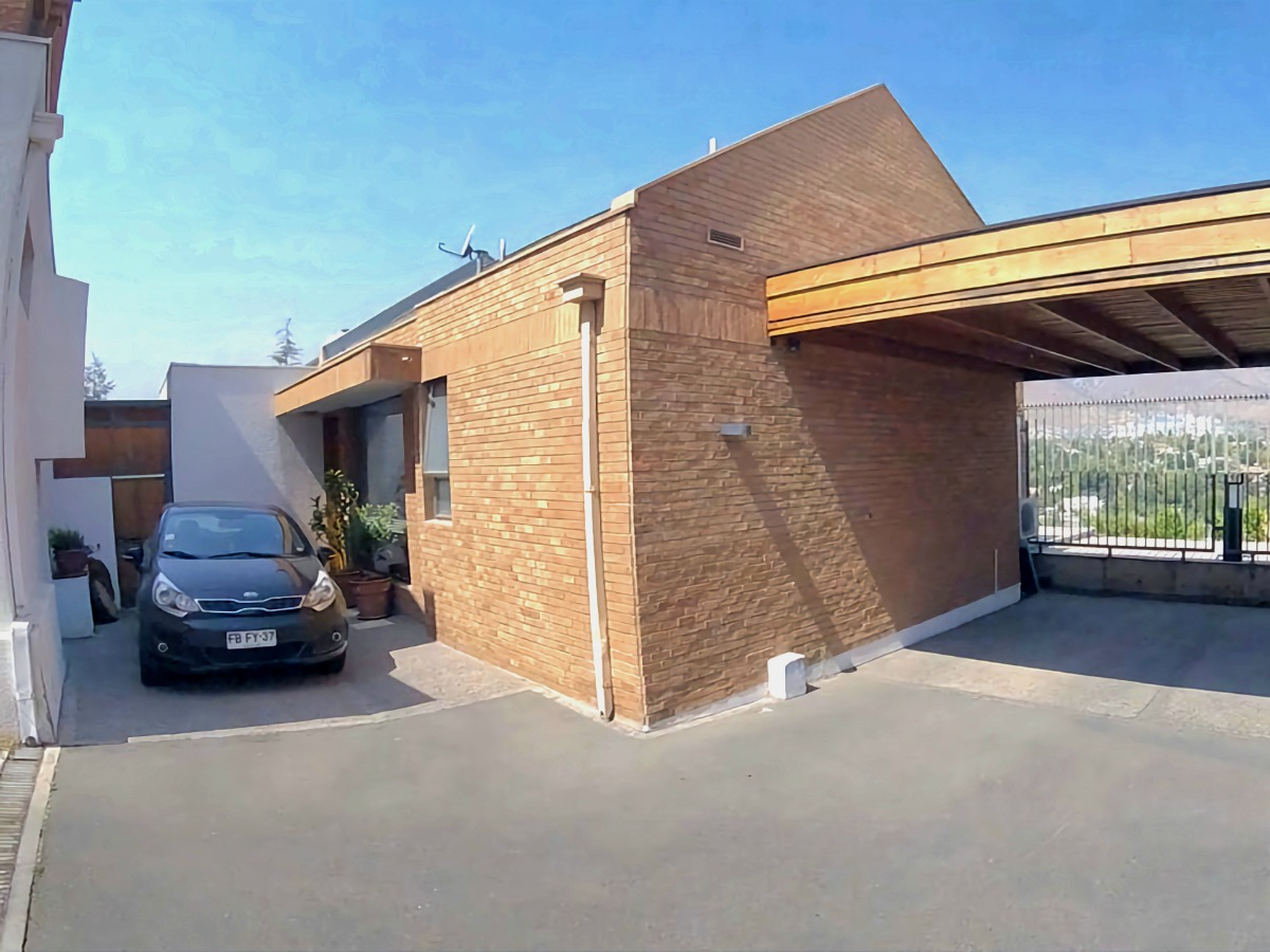 Venta Casa 5D en suite 6B 3E 1Bd Los Dominicos - Las Condes