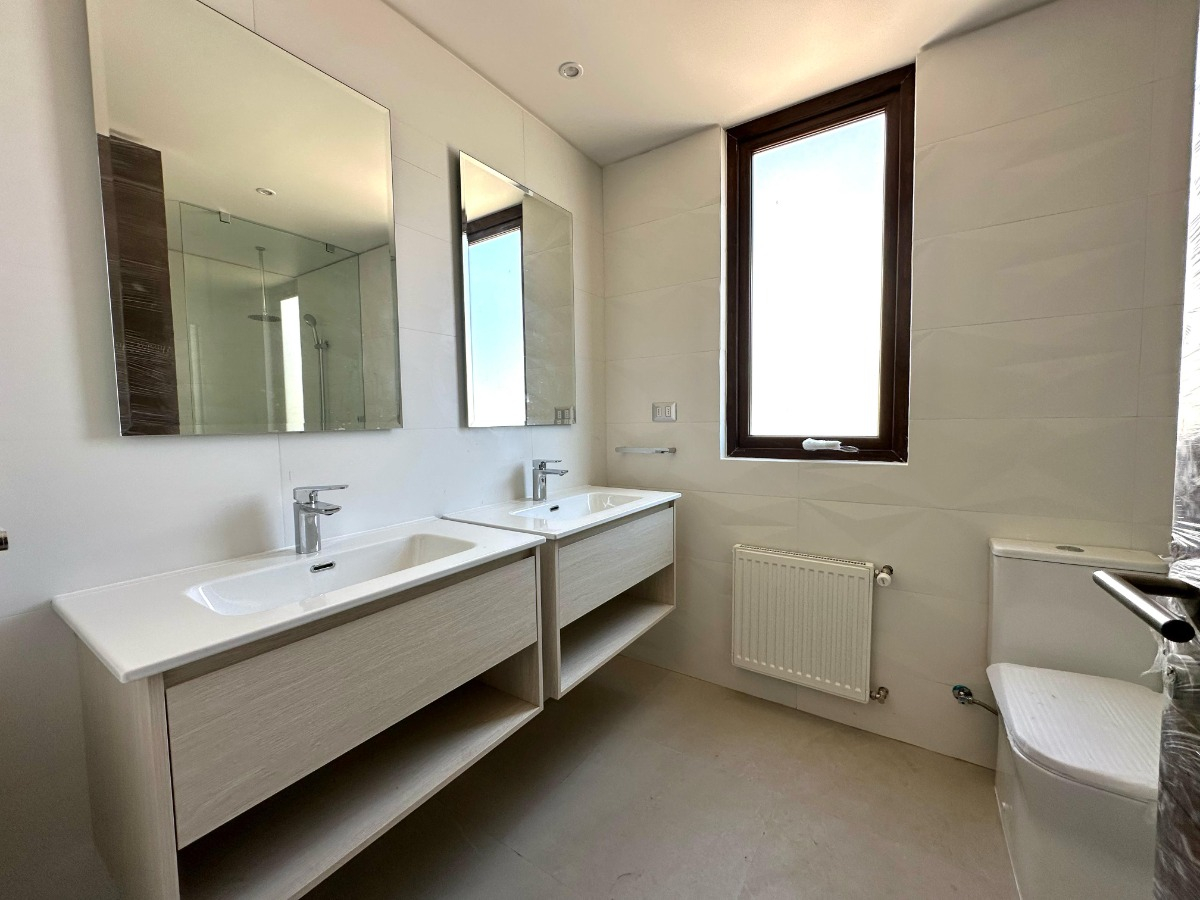 Venta Casa NO 4D en suite Walk-in cl&oacute;set 3B 2E Chicureo - Colina