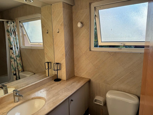 Venta Casa NOSP 5D en suite Walk-in cl&oacute;set 5B 3E 1B Carlos Ossand&oacute;n - La Reina