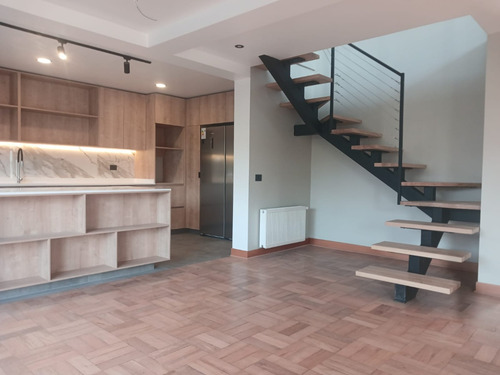 Venta Casa NO 5D en suite Walk-in cl&oacute;set 3B 2E 1B Estadio Croata - Vitacura