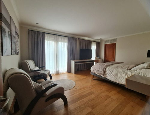 Venta Casa N 5D en suite Walk-in cl&oacute;set 5B 3E 2B San Carlos de Apoquindo - Las Condes