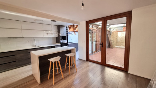 Arriendo Casa P 5D en suite Walk-in cl&oacute;set 4B 1E Carlos Ossand&oacute;n - La Reina