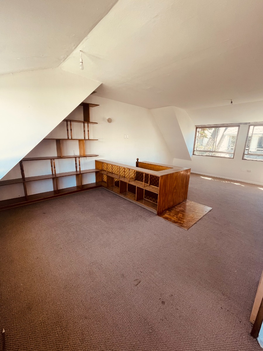 Arriendo Casa 4D en suite Walk-in cl&oacute;set 3B 1E 1Bd Barrio Italia - Providencia