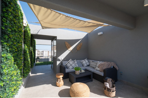 Arriendo Casa NP 4D en suite Walk-in cl&oacute;set 3B 2E Chicureo - Colina