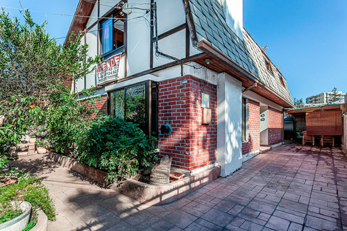 Venta Casa NP 4D en suite Walk-in cl&oacute;set 4B 2E 1B Rotonda Atenas - Las Condes