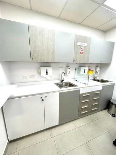 Arriendo Oficina 2B Nueva Las Condes - Las Condes