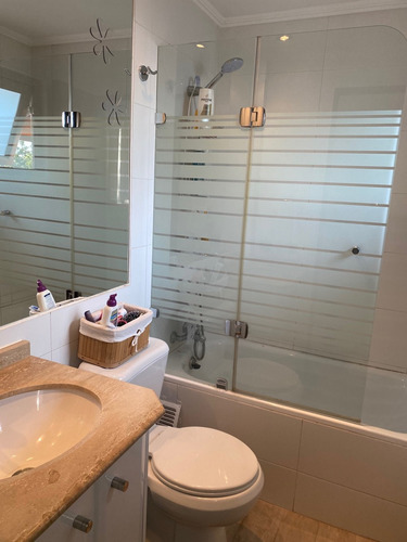 Venta Casa NO 4D en suite Walk-in cl&oacute;set 4B 2E 1B Carlos Ossand&oacute;n - La Reina